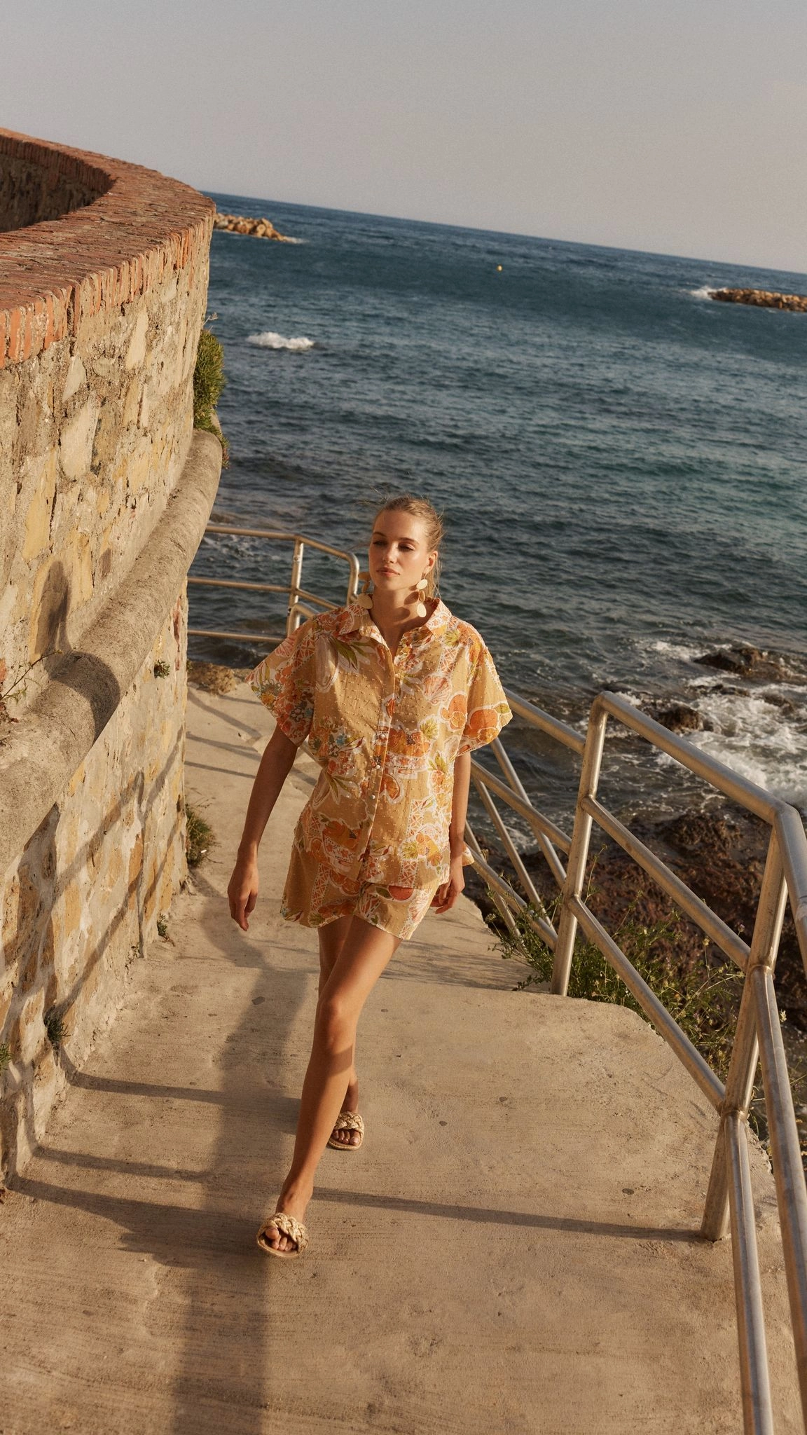 Bruna Shorts - Tropical Print