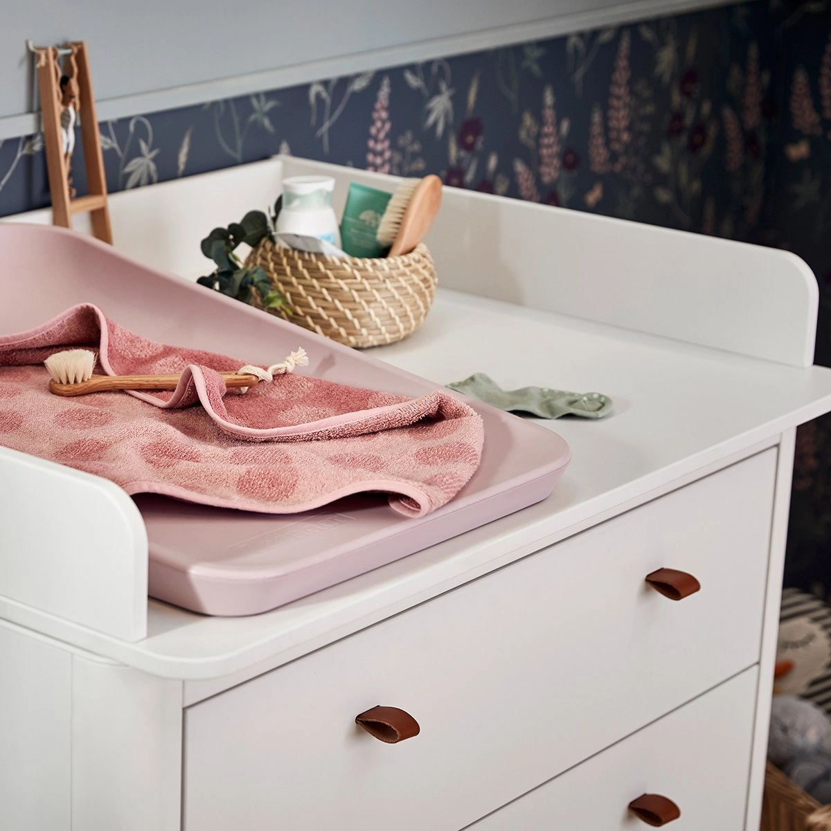 Changing Unit for Leander Classic Dresser