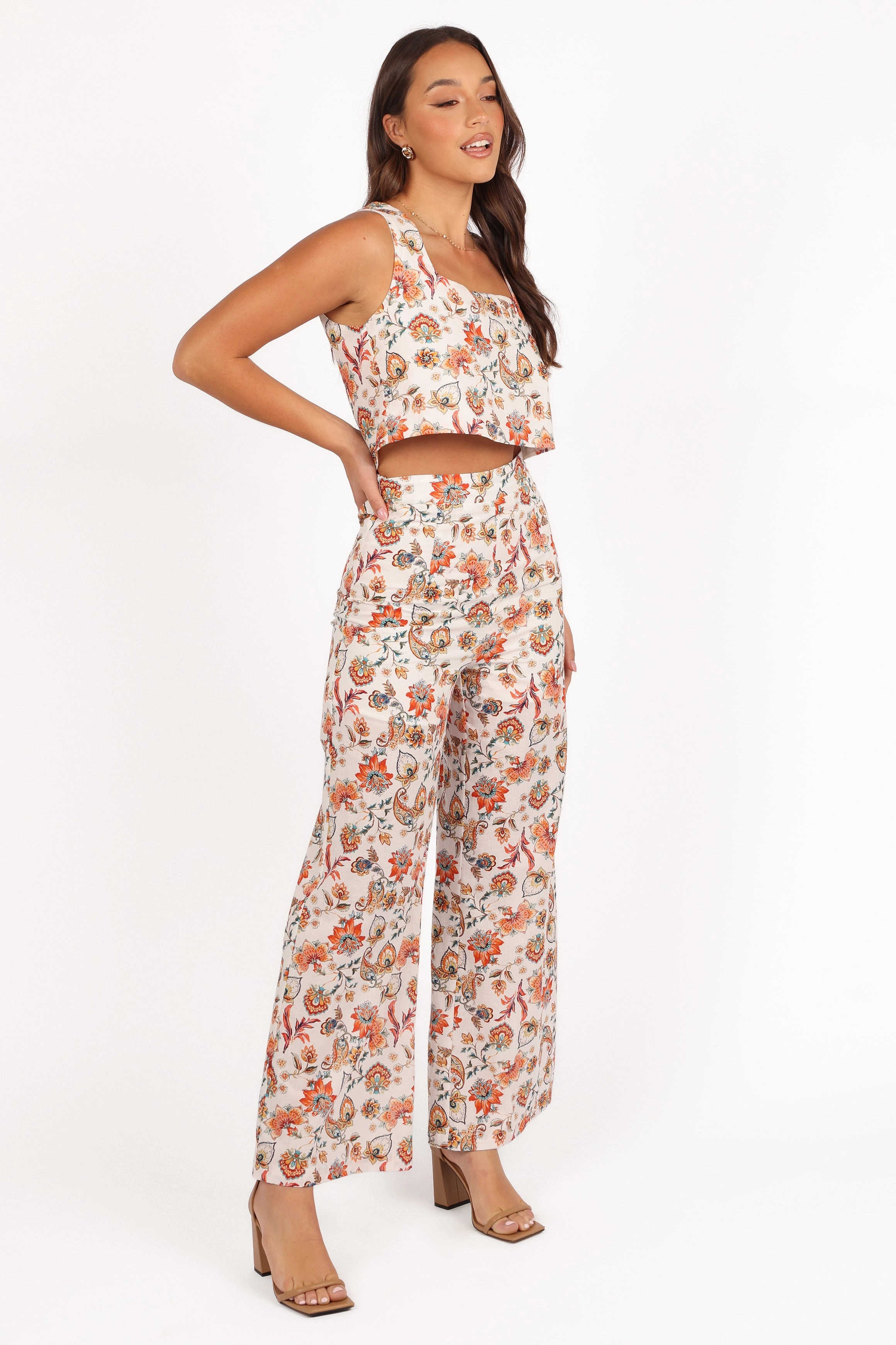Irina Pant - Wildflower