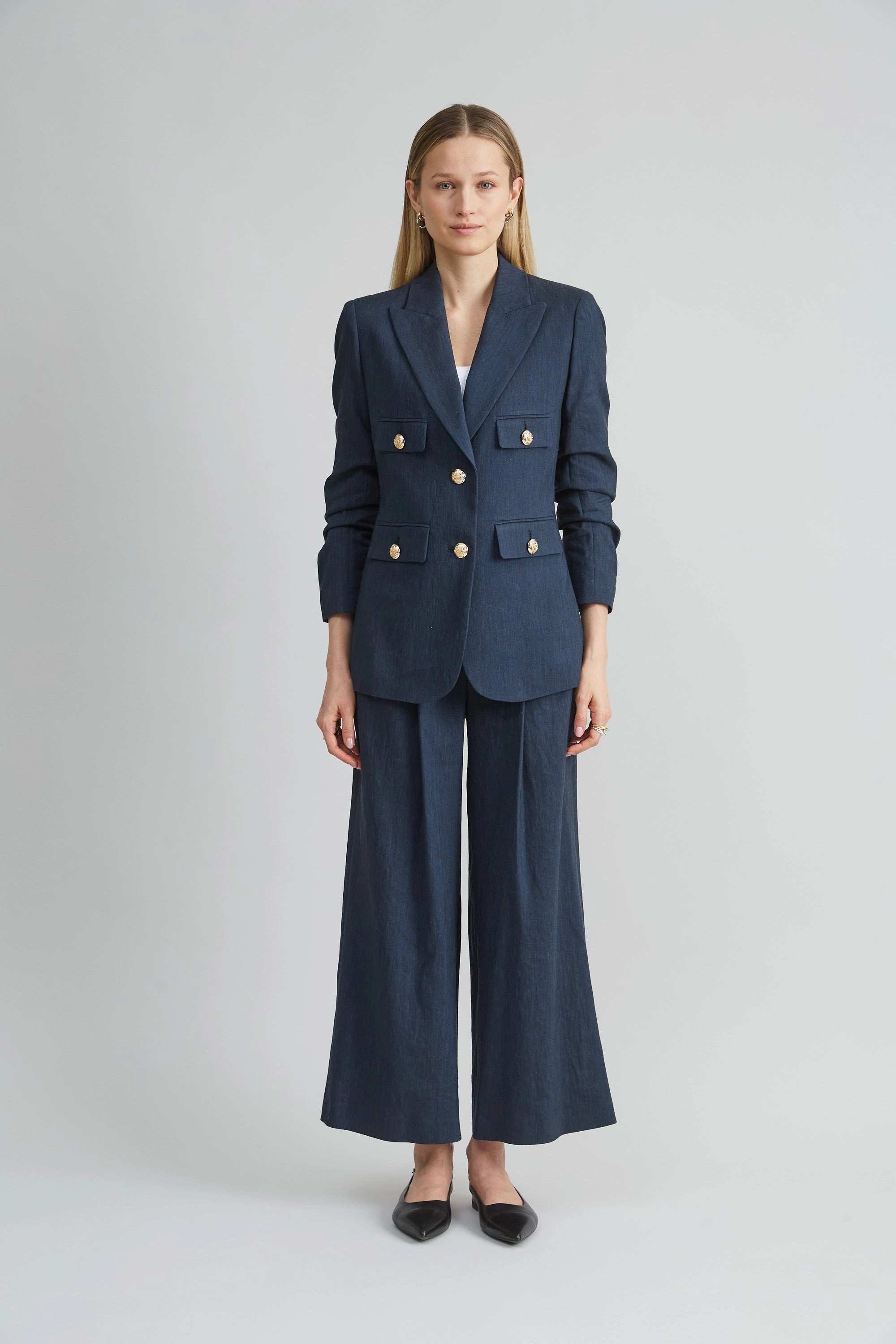 Linen Crest Button Blazer