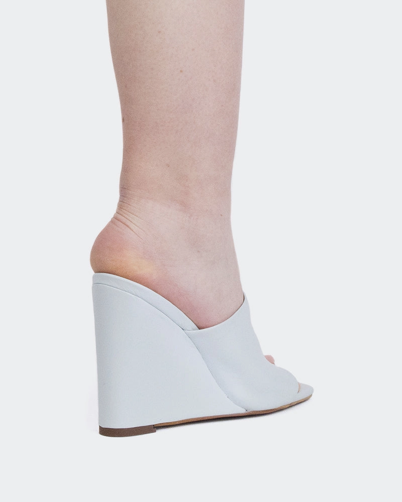 Minerva Light Blue Leather