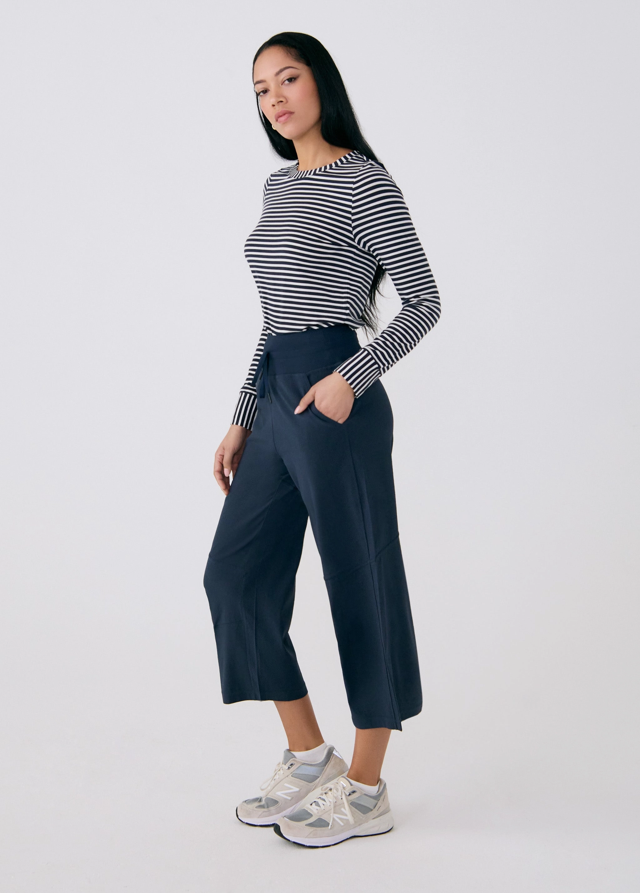 Momentum Cropped Pants