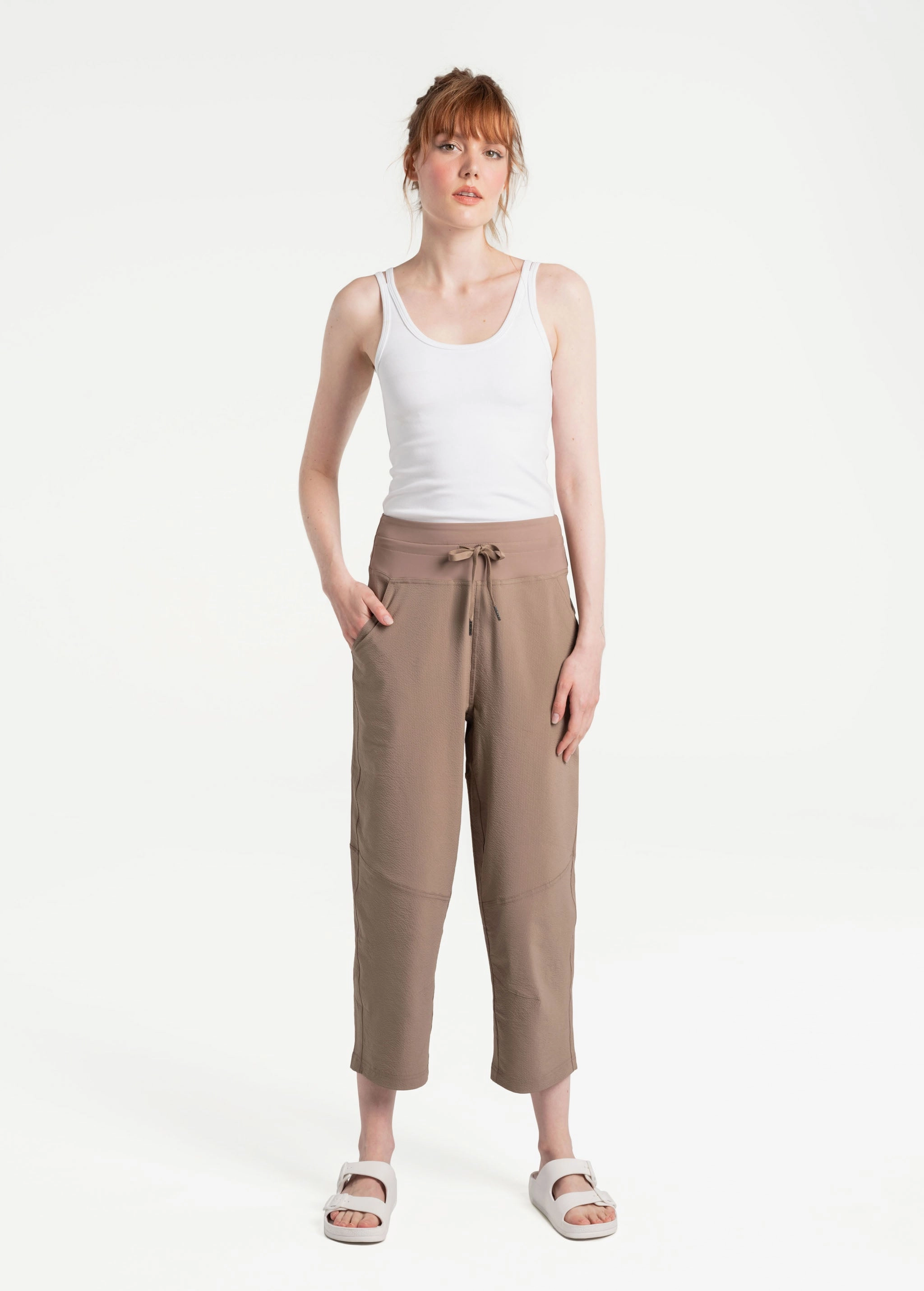 Momentum Cropped Pants