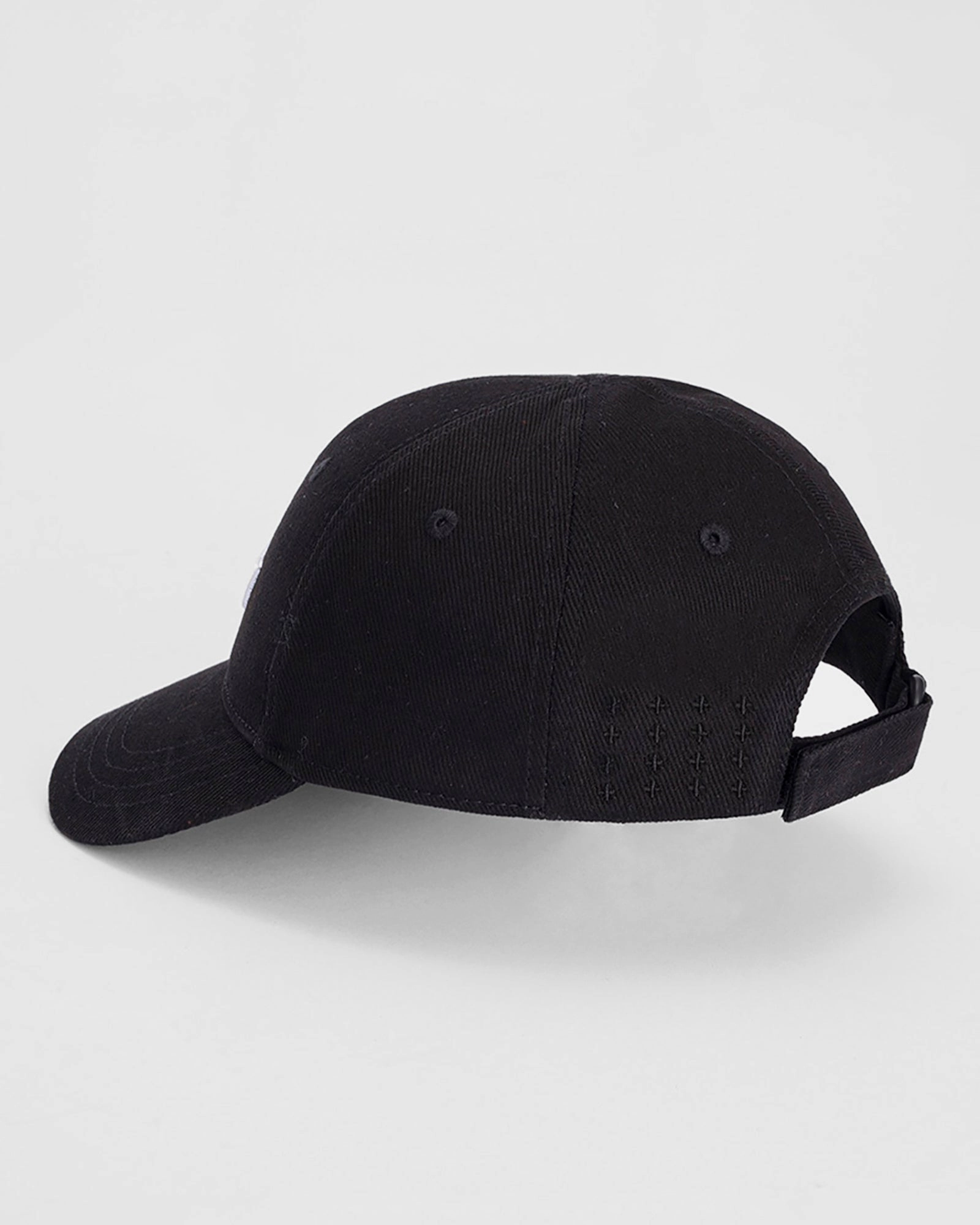 ROYALTY CAP BLACK