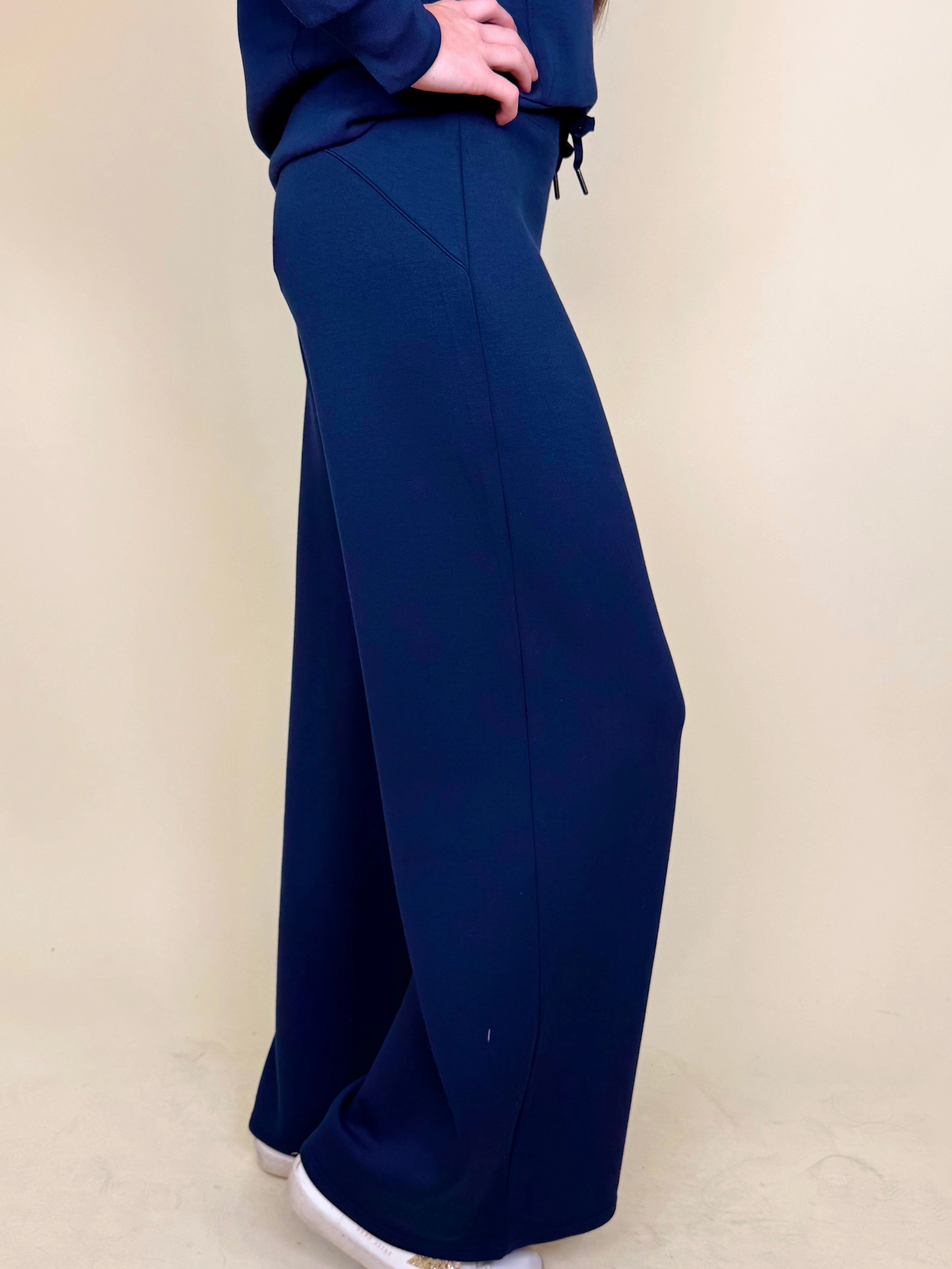 Spanx AirEssentials Wide Leg Pant
