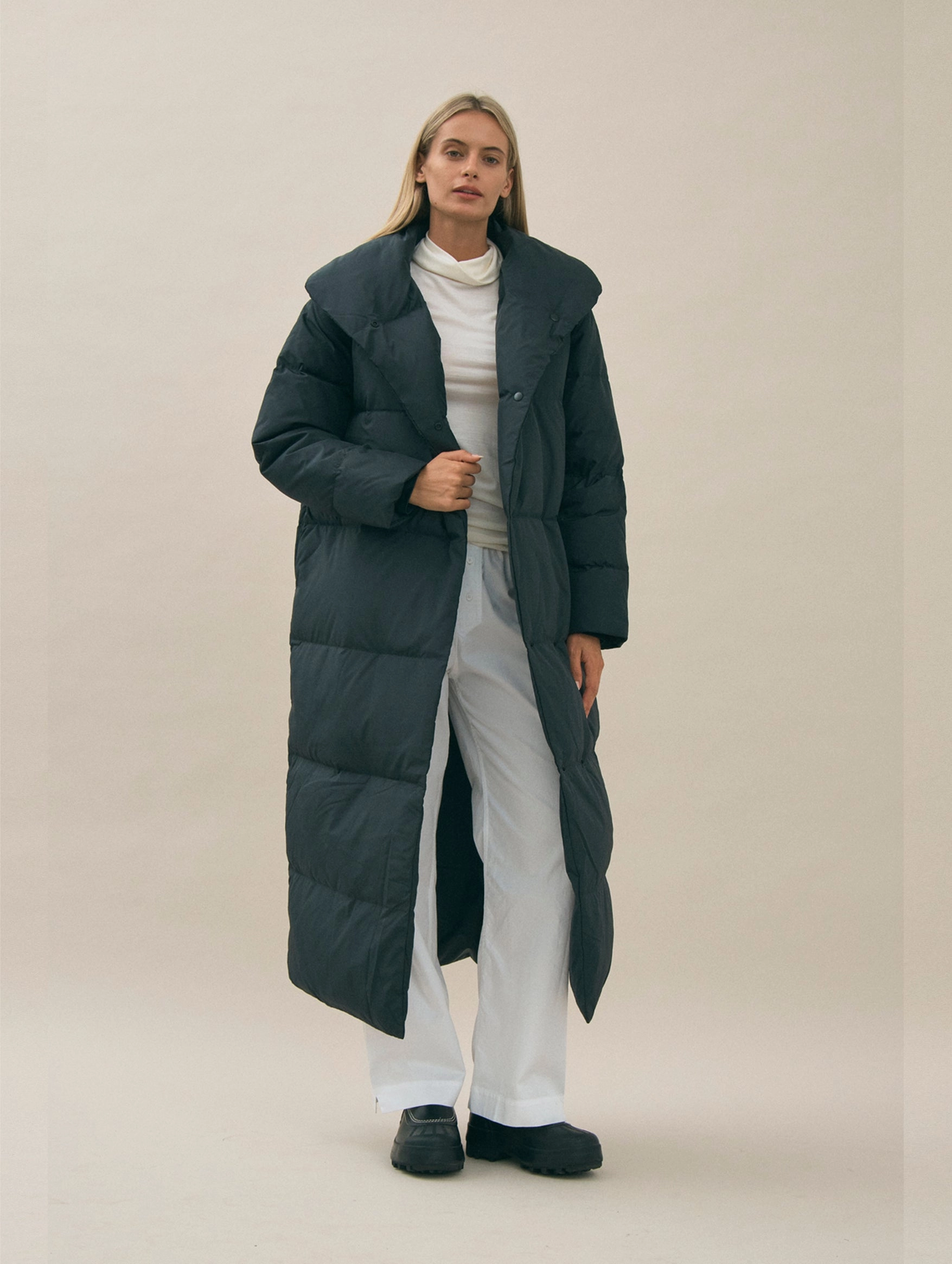 The Puffer Coat in Black